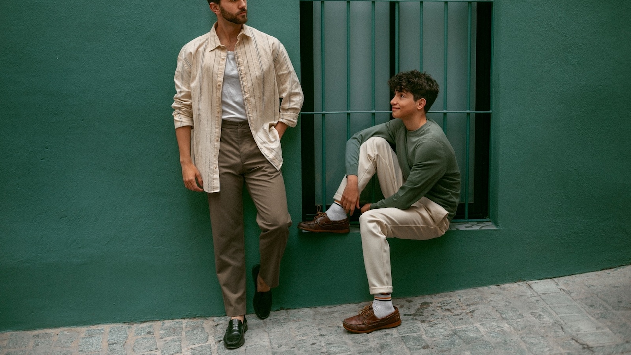 Slim Fit Chinos Vs Skinny for Men: Know Which One Works Best