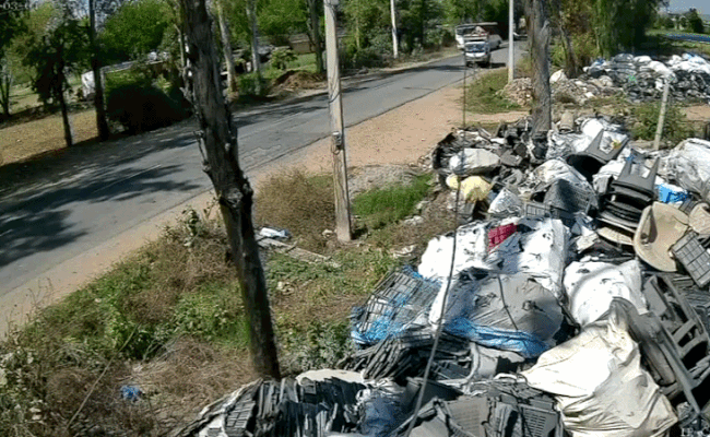 Rajasthan: बस को सामने देख हड़बड़ाहट में टेंपो ड्राइवर ने खोया नियंत्रण, सवारियों के साथ पलटा, मची अफरा-तफरी