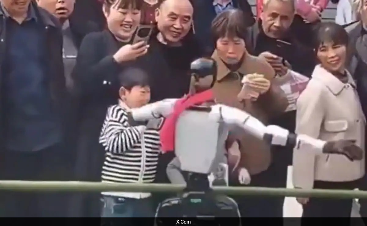 Dancing Robot Slaps Child In Face At Public Show In China, Video Goes Viral