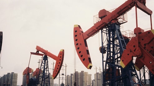 Middle East Conflict, Crude Oil Prices To Steer Stock Markets In Holiday-Shortened Week: Analysts