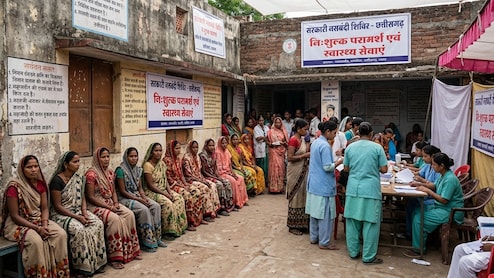 छत्तीसगढ़: नसबंदी के बाद 15 महिलाओं की मौत के मामले में एक चिकित्सक को दो साल का कारावास