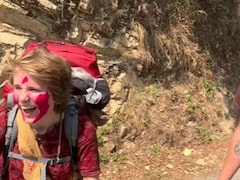 Foreigners Get A Warm Holi Greeting From Locals While Trekking, See Their Reaction