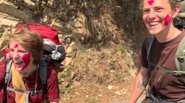 Foreigners Get A Warm Holi Greeting From Locals While Trekking, See Their Reaction