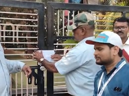 Kalyan News: 500 पाहुणे येणार अन् हॉलला टाळे! कल्याणमध्ये पालिकेच्या कारवाईने उडाला एकच गोंधळ