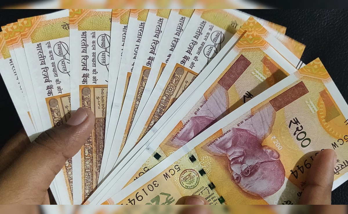 Post Office Scheme: हर दिन बचाएं सिर्फ 300 रुपये, 10 साल में तैयार होगा ₹15 लाख का मोटा फंड, जानें ब्याज और निवेश का पूरा गणित