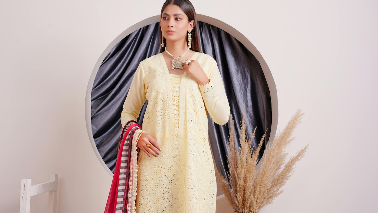 Affordable cotton elegance Long kurtis under ₹1000 for everyday comfort and ethnic style Affordable cotton elegance Long kurtis under ₹1000 for everyday comfort and ethnic style