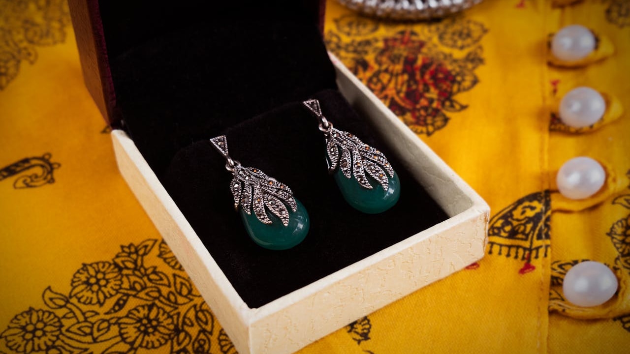 Floral Jewellery That Never Goes Out Of Style