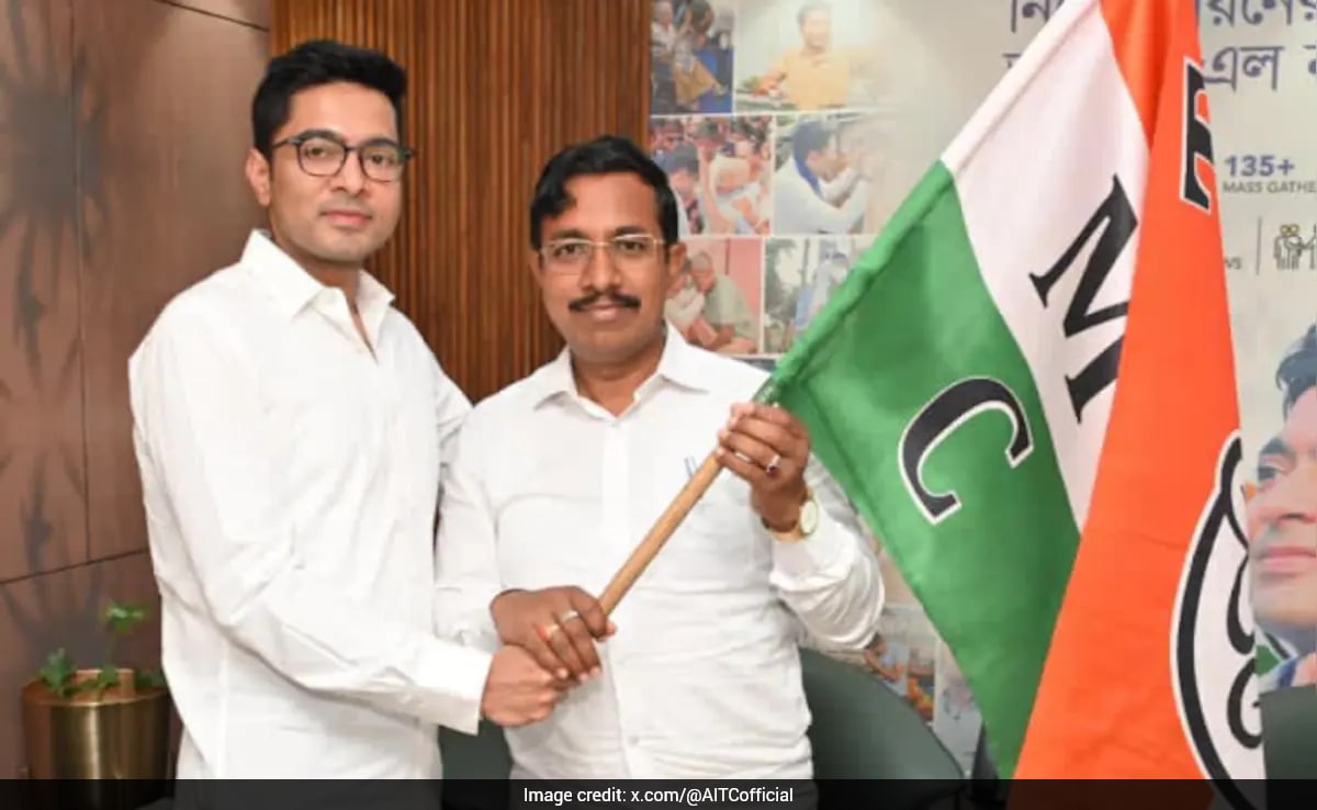 Ex-Suvendu Adhikari Loyalist Pabitra Kar Rejoins Trinamool Ahead Of Polls