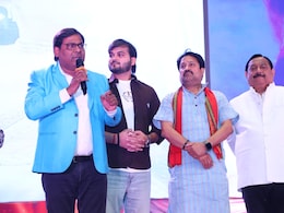 &lsquo;दुल्हनिया नाच नचावे&rsquo; के लिए मनोज भावुक की बेस्ट लिरिसिस्ट अवॉर्ड