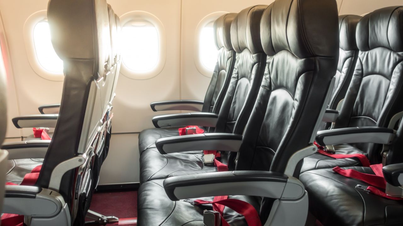 हवाई यात्रियों के ल&zwj;िए गुड न्&zwj;यूज, 60 फीसदी सीटों पर नहीं लगेगा एक्स्ट्रा चार्ज, सरकार का बड़ा फैसला