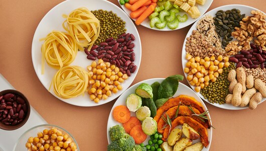 Protein या Fiber: वजन घटाने में कौन है ज्यादा असरदार? जानें किन चीज़ों को डाइट में शामिल करना होगा फायदेमंद