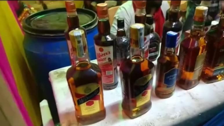 ब&zwj;िहार: राजकीय मेले खुलेआम शराब बेचने पर गृह विभाग का एक्सन, RJD ने सरकार को घेरा&nbsp;