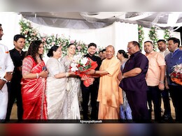 Kuldeep Yadav Reception: सीएम योगी आदित्यनाथ से लेकर गौतम गंभीर तक...कुलदीप यादव के रिसेप्शन में पहुंची ये हस्तियां, देखें तस्वीरें