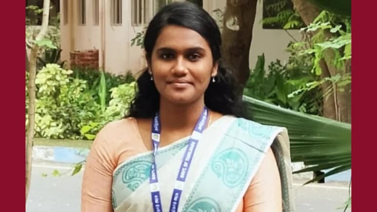तमिलनाडु की डिप्टी कलेक्टर राजेश्वरी सुवे एम ने UPSC में किया टॉप, कमाल की है सक्सेस स्टोरी