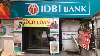 IDBI Bank Stake Sale: Top Officials To Meet Next Week To Weigh Options After Tepid Bids