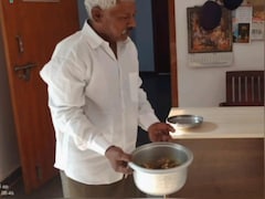 मटन से भरा पतीला लेकर थाने पहुंच गया शख्स, थानेदार ने भी नहीं सुनी थी ऐसी अजीबोगरीब शिकायत