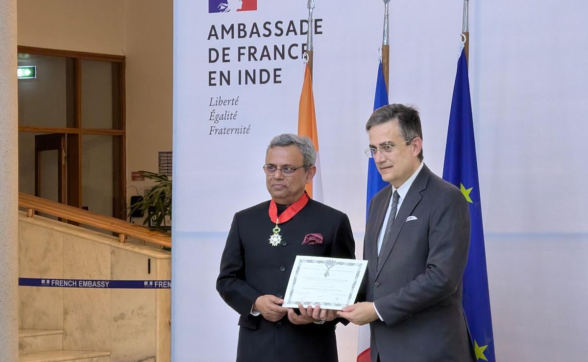 Former Ambassador Jawed Ashraf Awarded France's Legion d'honneur Commandeur Distinction