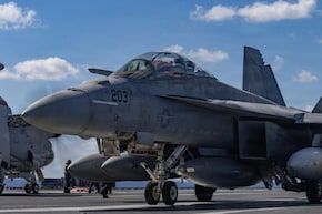 Iran War : अमेरिकन फायटर जेट्स भारत कधीही खरेदी का करत नाही? वाचा अमेरिकेच्या 'डबल गेम'ची ती जुनी गोष्ट!