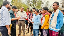 ताड़मेटला में पहली बार पहुंचे कलेक्&zwj;टर-SP, कभी हुआ सुकमा DM का अपहरण, कभी 76 CRPF जवानों की शहादत