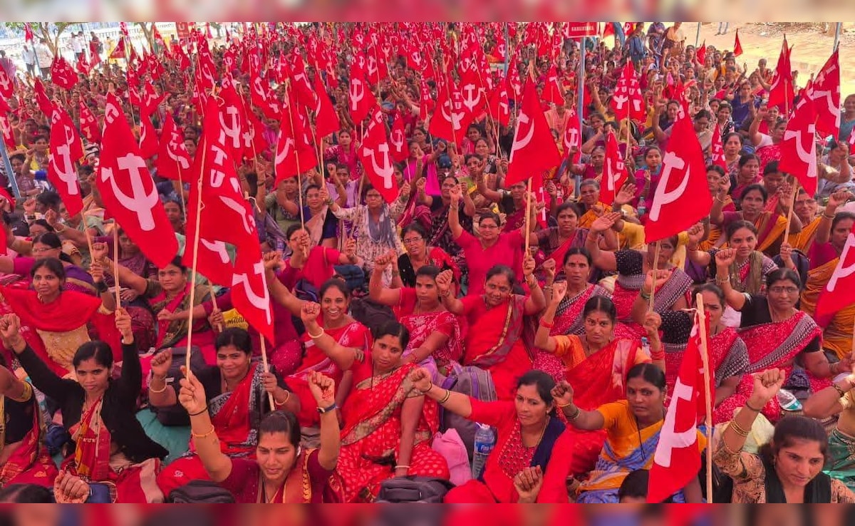 कर्नाटक सरकार पर बढ़ा दबाव, आंगनवाड़ी कर्मियों का अनिश्चितकालीन आंदोलन