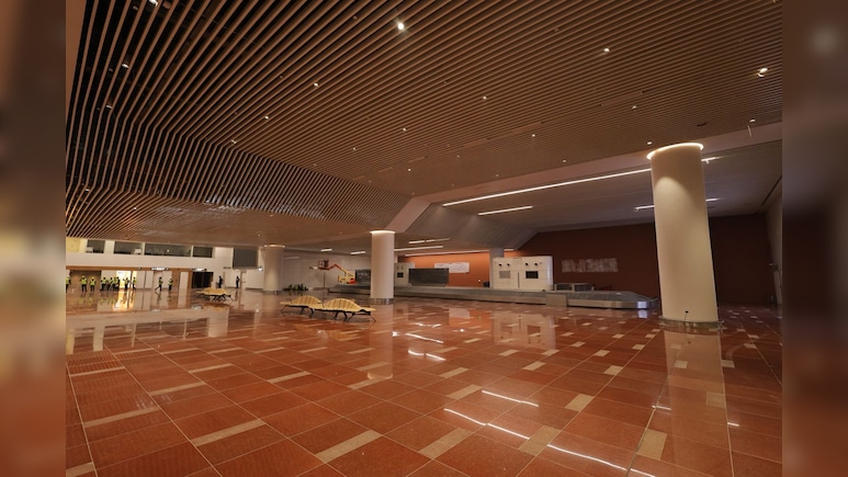 AI निगरानी, एंटी‑ड्रोन सिस्टम, 1047 CISF जवान...नोएडा एयरपोर्ट की सुरक्षा को कैसे बनाया जा रहा अभेध