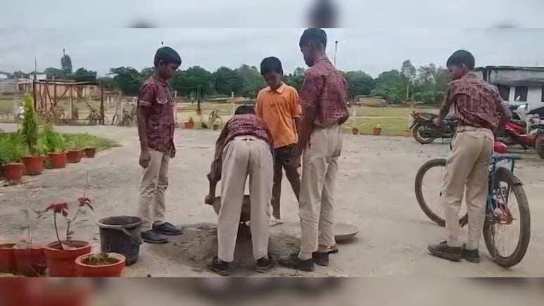 RTE Quota Students Made To Do Menial Work, High Court Seeks Explanation