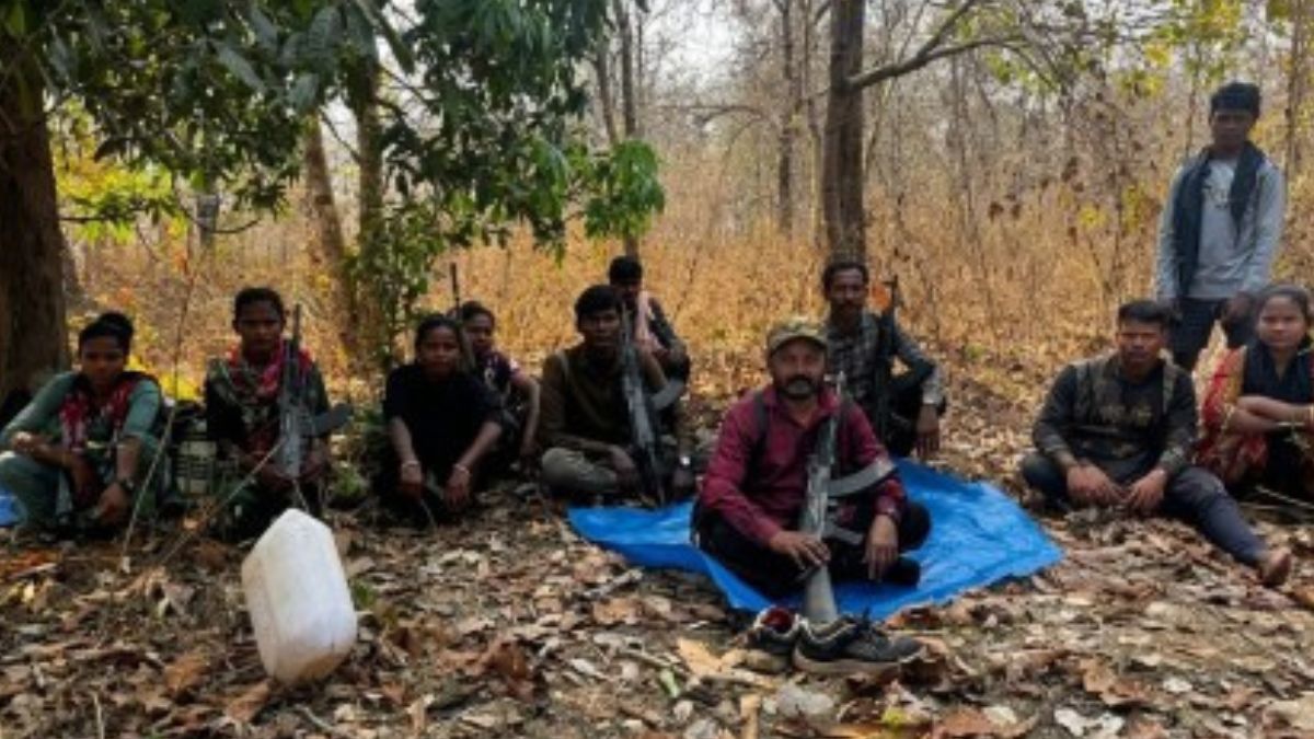 Inside Story: सरेंडर से पहले सबसे बड़े नक्सल कमांडर पापा राव ने मांगी NDTV से मदद, 2 दिन जंगल में साथ रही हमारी टीम