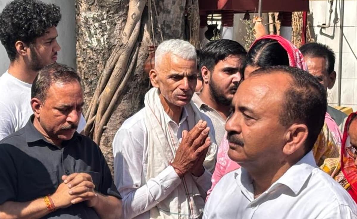 हरीश राणा का हुआ अंतिम संस्कार, 6 फुट के बॉक्सिंग चैंपियन को छोटे भाई ने नम आंखों से दी मुखाग्नि