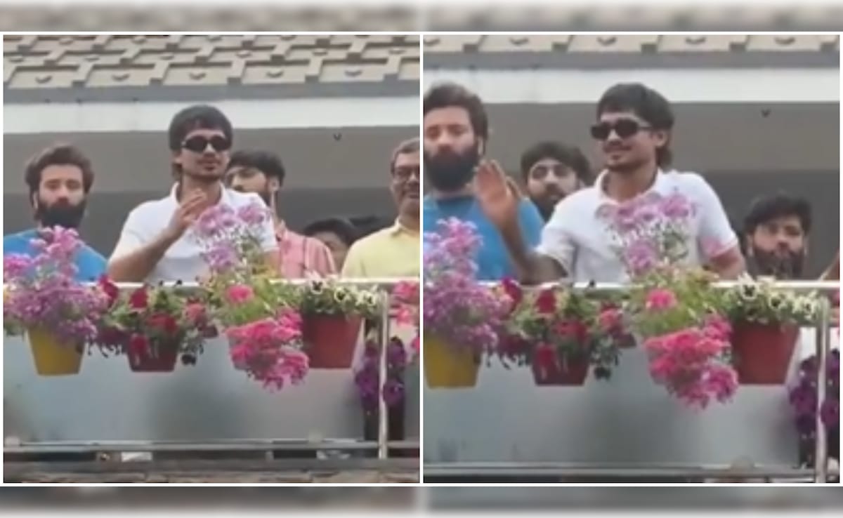 Video: ईशान किशन का शाहरुख वाला 'स्टाइल', एक झलक पान के लिए उमड़े फैंस, वर्ल्ड चैंपियन ने इस तरह किया शुक्रिया