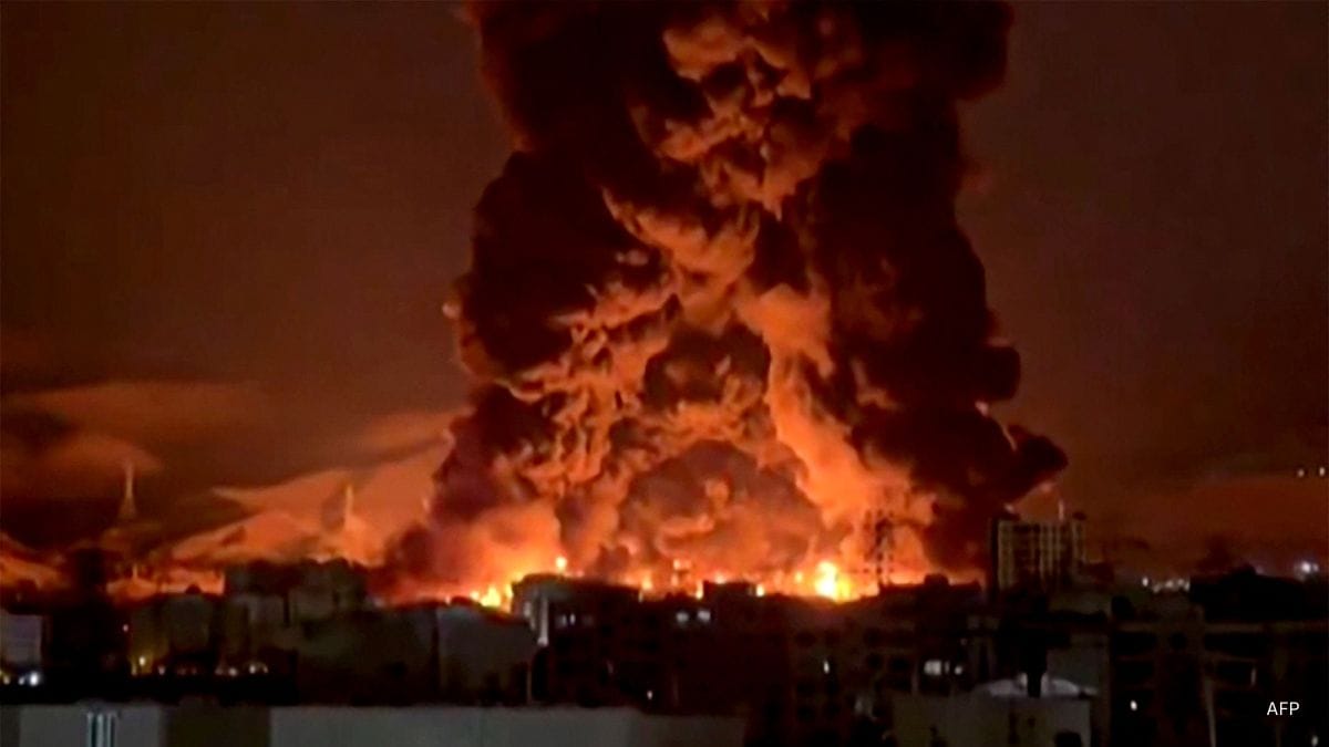 Fire erupts at an oil depot in Irans capital Tehran 