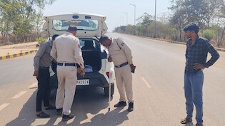 Holi Checking: सावधान! रंग में भंग न पड़ जाए; होली पर रायपुर पुलिस की ताबड़तोड़ कार्रवाई; इतने लोगों पर केस