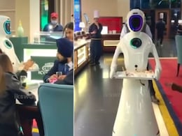 शादी में रोबोट मेहमानों को खिला रहा था आइसक्रीम, इवेंट में अजूबा देख लोग बोले- इससे ​​भी कोई चुरा लेगा