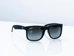 आप बिना कपड़ों के हैं, टॉयलेट में हैं और आपके निजी पल, सबकुछ देख रहे हैं Meta AI चश्मों के डेटा वर्कर्स!