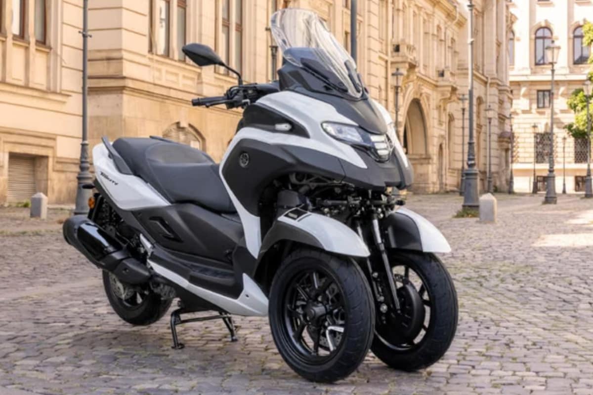 Yamaha Introduces Tricity 300, First Scooter with Airbag and Advanced Safety Features