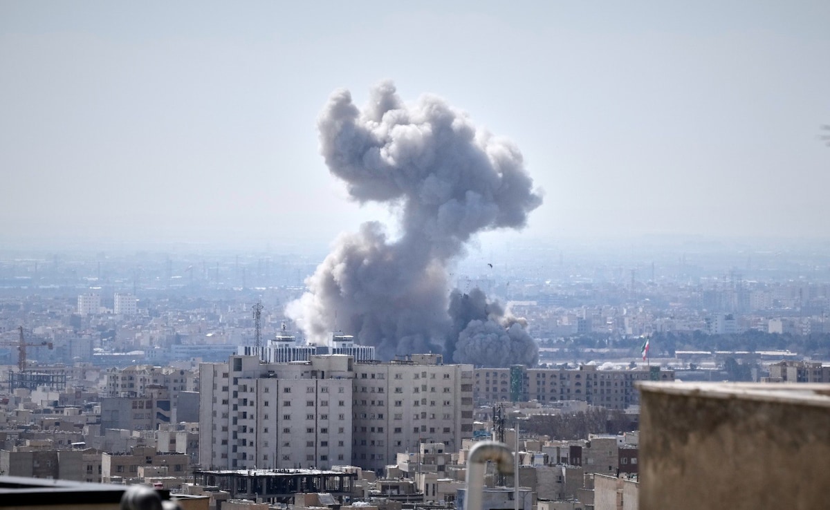 US Sending 2,500 Marines To Middle East As Iran War Intensifies