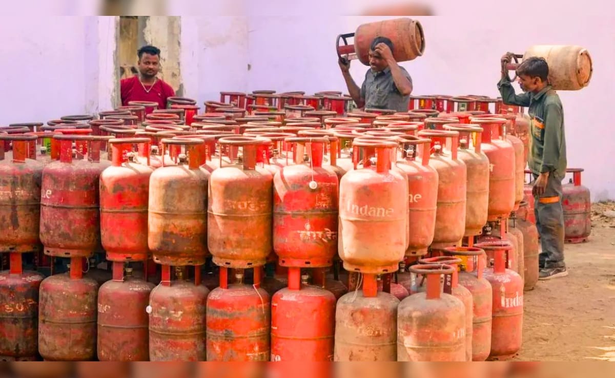 गैस खत्म होने वाली है? फोन पर बुक नहीं हो रहा सिलेंडर, तो ये तरीके मिनटों में कर देंगे बुकिंग