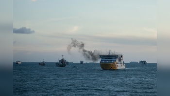 Chinese Shipping Giant Cosco Suspends Gulf Services Amid Strait Of Hormuz Restrictions