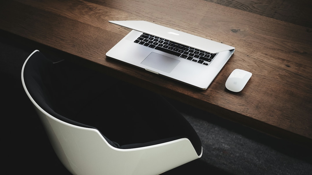 'Managers' Mysterious Meetings': Former HR Shares Seven Signs Before Company Starts Layoffs