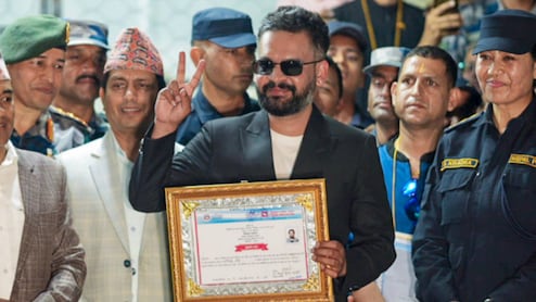 नेपाल चुनाव रिजल्&zwj;ट LIVE: बालेन शाह ने 50 हजार वोटों से पूर्व PM ओली को हराया, जानें हर अपडेट