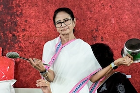 सिंगूर प्रोजेक्ट, सारदा की CBI जांच और अब SIR... 20 साल बाद फिर धरने की राजनीति पर क्यों लौटीं ममता?