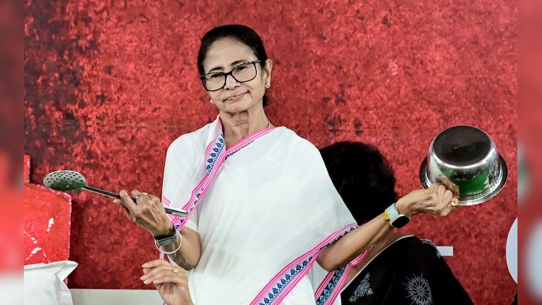 सिंगूर प्रोजेक्ट, सारदा की CBI जांच और अब SIR... 20 साल बाद फिर धरने की राजनीति पर क्यों लौटीं ममता?