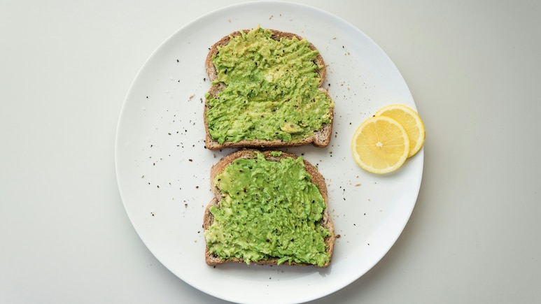 Low Sugar Breakfast: ब्लड शुगर कंट्रोल में रखना है तो सुबह खाएं ये 8 हेल्दी चीजें