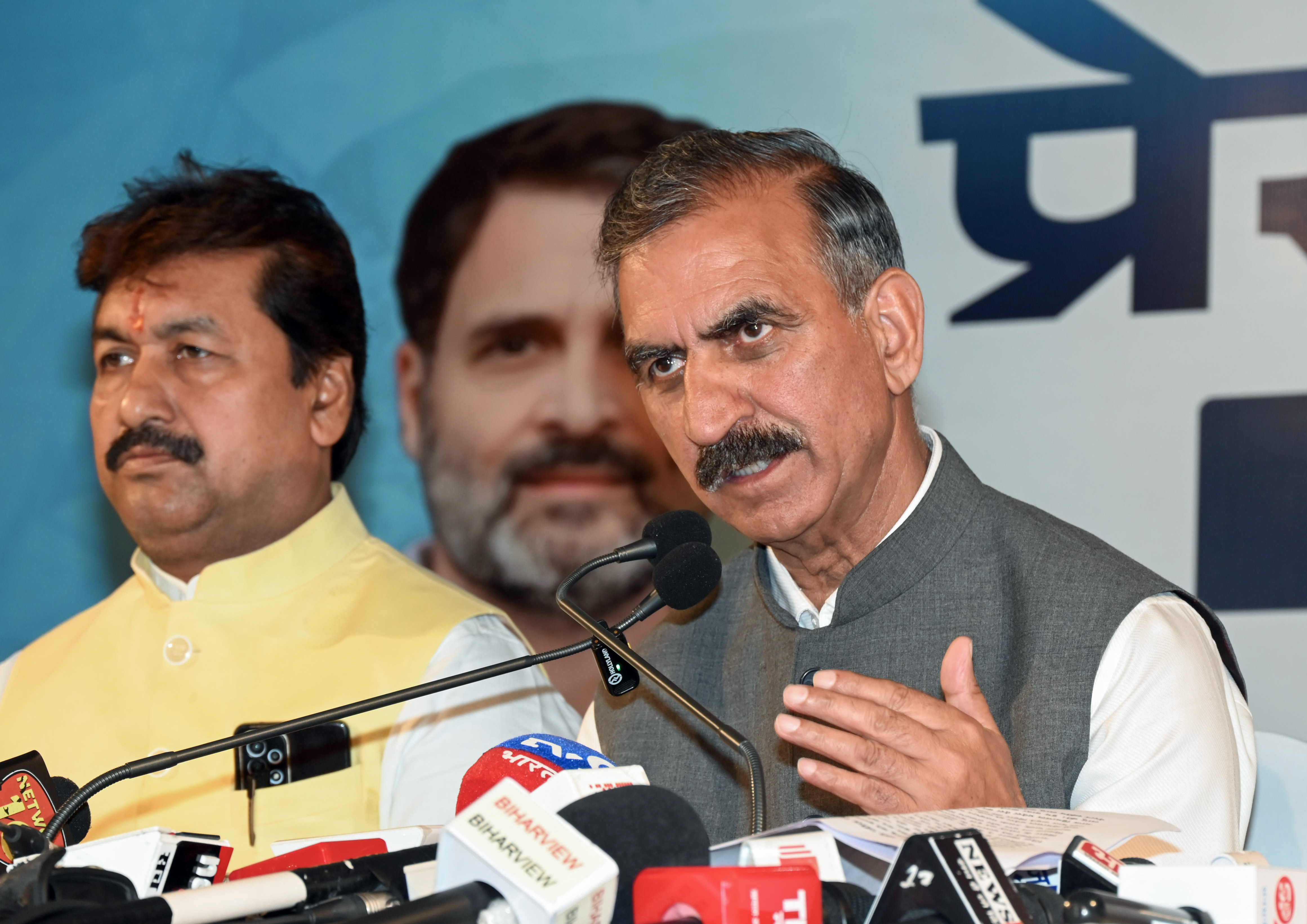 CM, मंत्री से लेकर अधिकारियों तक के वेतन में कटौती... बजट में CM सुक्खू का बड़ा ऐलान