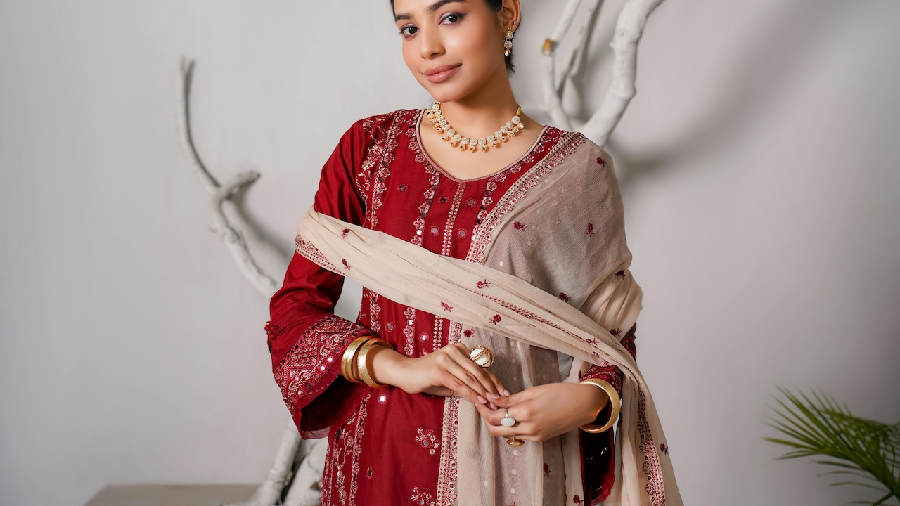 Top 5 Work To Evening Outfits For Effortless Day-To-Night Style Top 5 Work To Evening Outfits For Effortless Day-To-Night Style