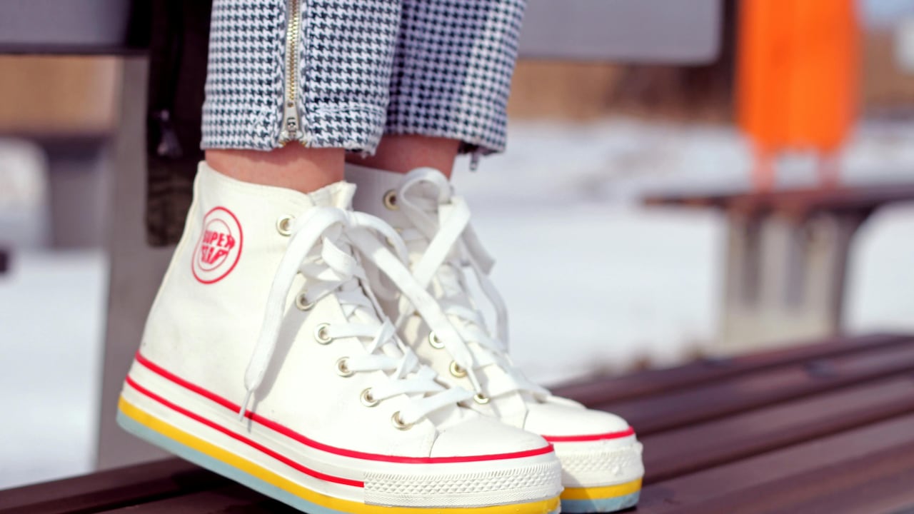 Top 5 White Sneakers That Are Easy To Maintain And Style Daily Top 5 White Sneakers That Are Easy To Maintain And Style Daily