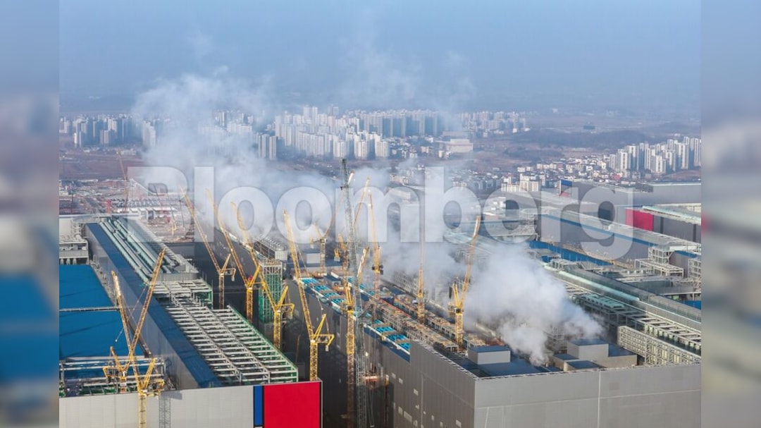 Meeting Surging Demand For AI Memory Chips Has A Climate Cost