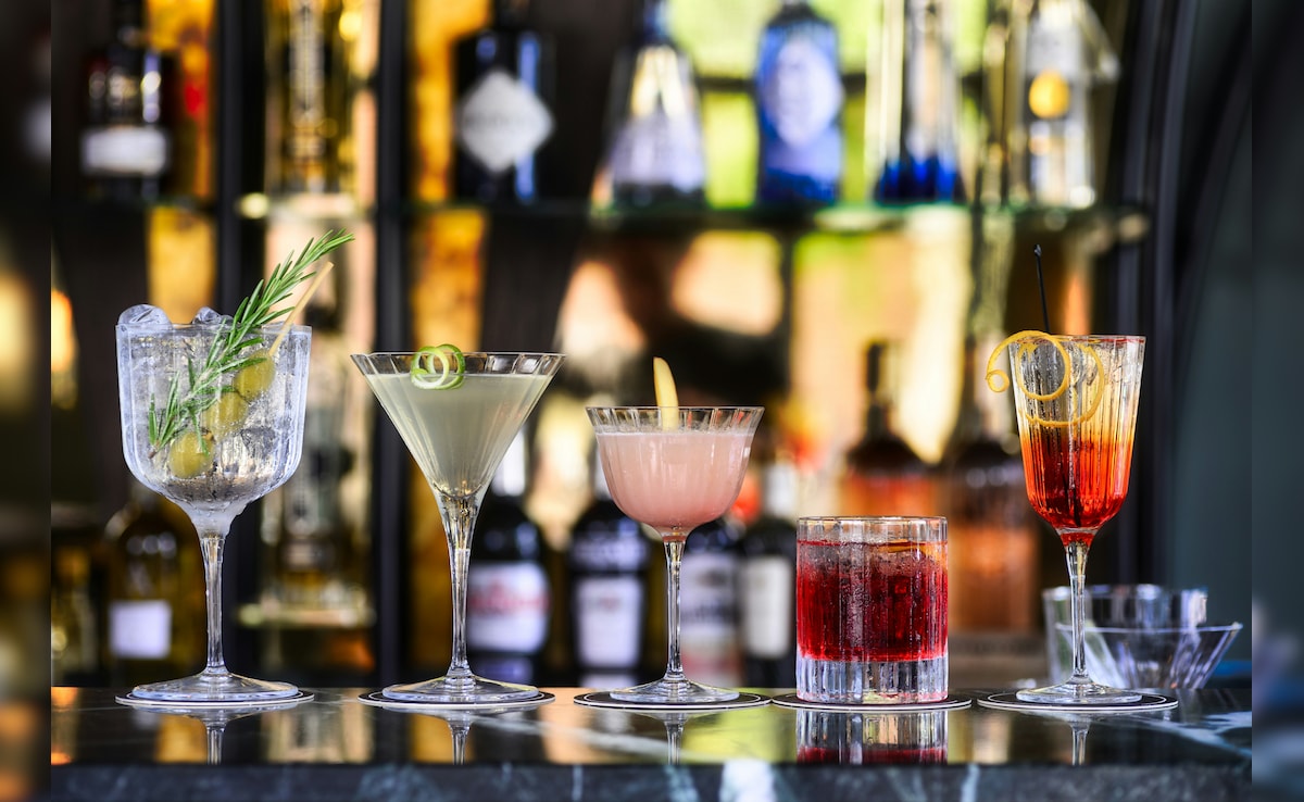 International Whiskey Day 2026: घर पर पार्टी को बनाना है मजेदार? ये 12 व्हिस्की कॉकटेल देंगे ठंडा और लाजवाब टेस्ट