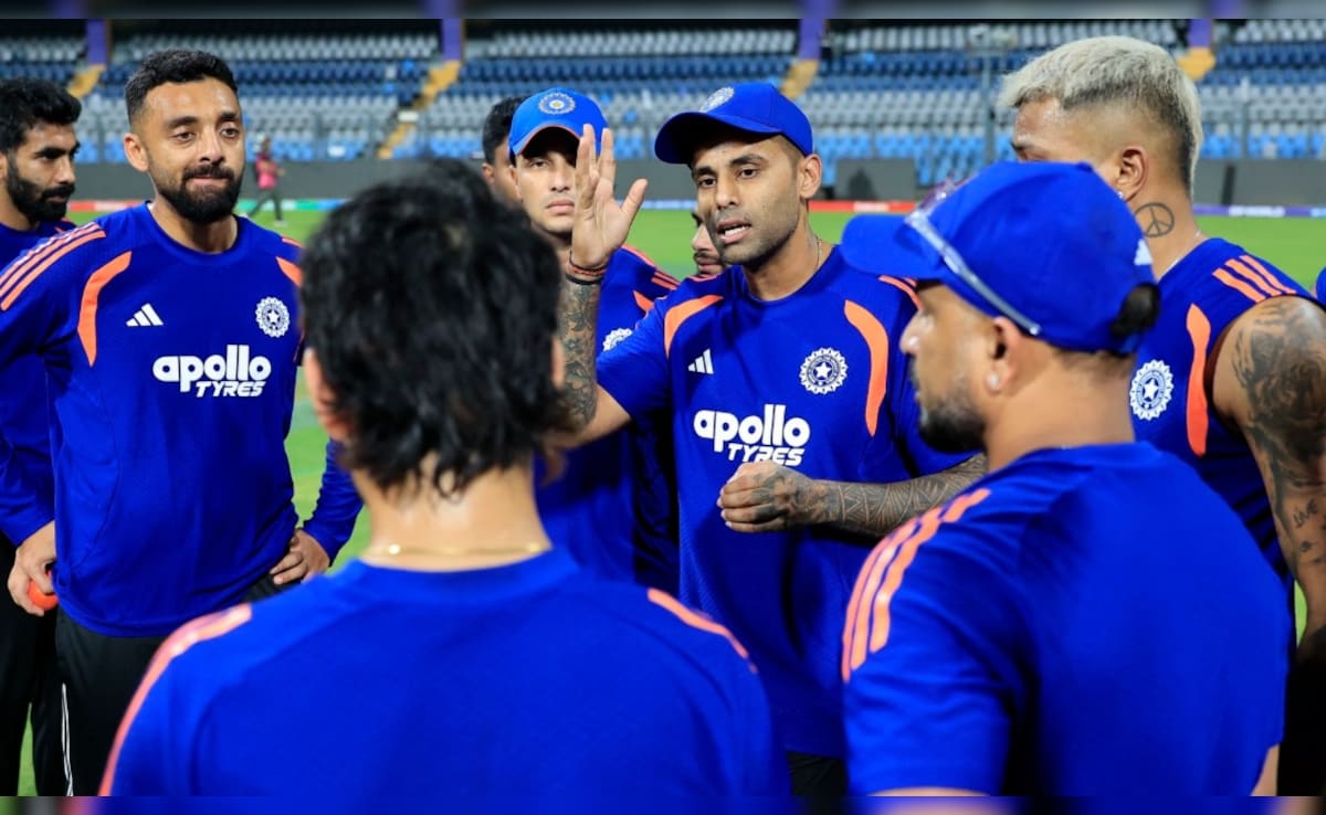 IND vs ENG, T20 World Cup Semifinal: एक्शन मोड में सूर्यकुमार यादव, अभिषेक शर्मा, वरुण चक्रवर्ती, जसप्रीत बुमराह और ईशान किशन के साथ बना रहे मास्टर प्लान