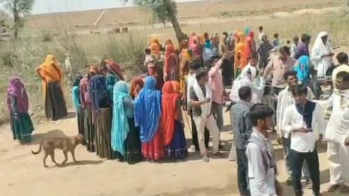 टोंक की बजरी का सवाई माधोपुर में अवैध स्टॉक! कार्रवाई की मांग को लेकर ग्रामीणों का आंदोलन