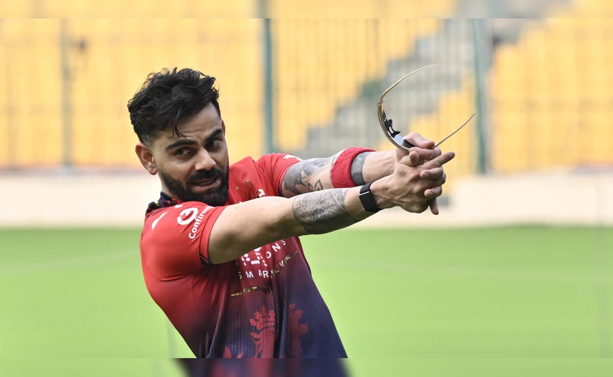 आईपीएल से पहले विराट कोहली का विस्फोट, छक्के-चौकों से गूंज उठा स्टेडियम, VIDEO